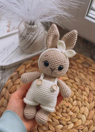 Вʼязана іграшка зайчик 🐰