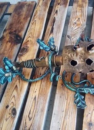 Бра в виде средневекового светильника факела в ретро стиле