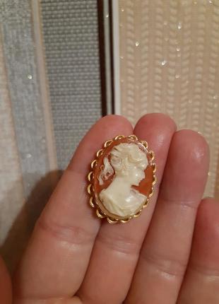 Брошь камея люцит, целлулоид?, винтаж