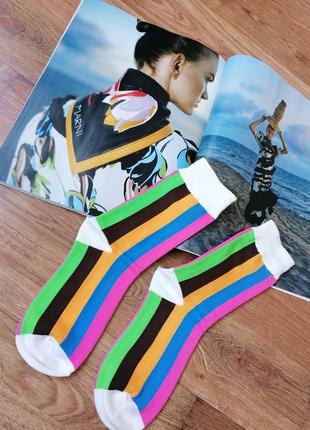 Шкарпетки у кольорову смужку