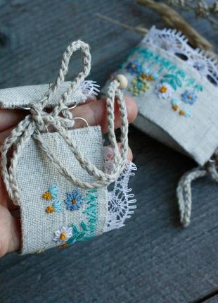 Зйомні лляні манжети з ручною вишивкою широкі браслети з квітами мереживом у стилі бохо6 фото