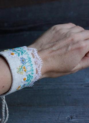 Зйомні лляні манжети з ручною вишивкою широкі браслети з квітами мереживом у стилі бохо3 фото