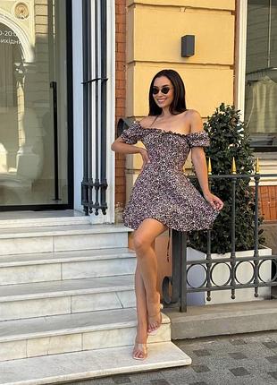 Сукня з зав’язками на спинці