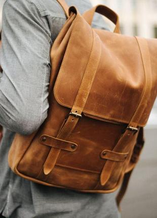 Чоловічий рюкзак міський ручної роботи з натуральної вінтажній шкіри коньячного кольору1 фото