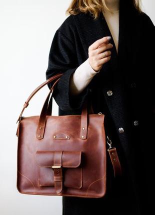 Универсальная женская деловая сумка ручной работы из натуральной кожи коньячного цвета6 фото