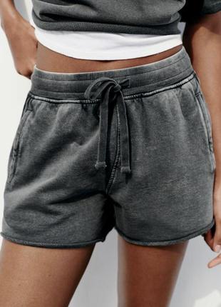Zara плюшеві шорти з вареним ефектом