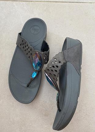 Красивые ядопедические шлепанцы/в Вьетнамки fitflop 38/39💙