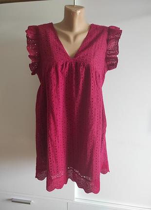 Платье выбитое свободного кроя