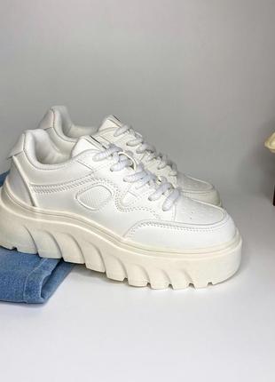 Кроссовки для девочек