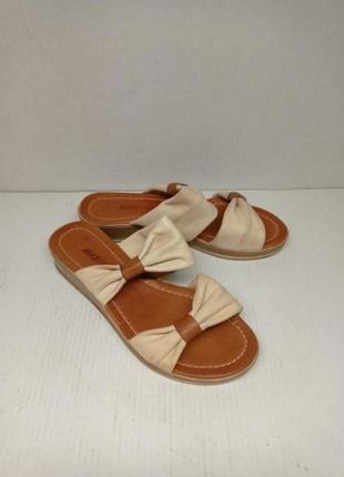 Шлепанцы кожаные женские