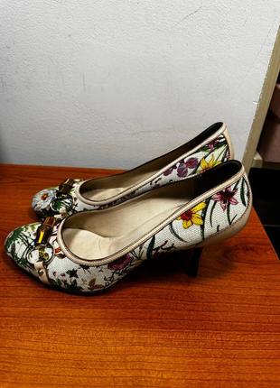 Винтажные туфли gucci с цветочным принтом3 фото