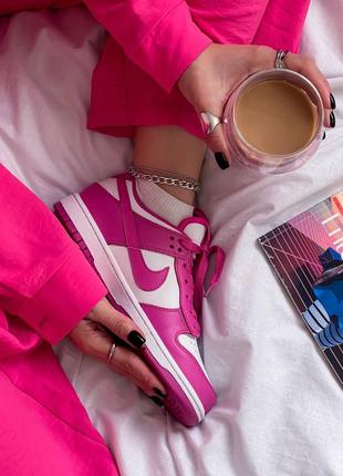 Жіночі кросівки в стилі nike sb dunk low fuschia.9 фото