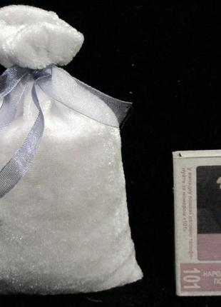 Мешочек подарочный (13 х 7 см). белый люрекс-велюр с синими ленточками (органза)