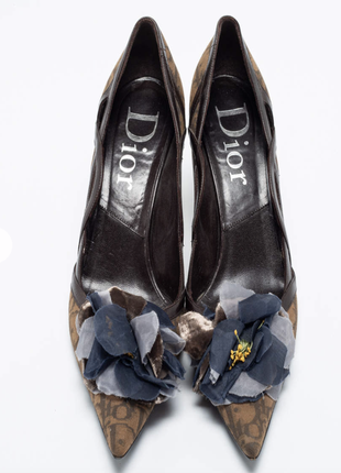 Винтажные туфли dior с цветком2 фото
