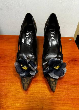 Винтажные туфли dior с цветком4 фото