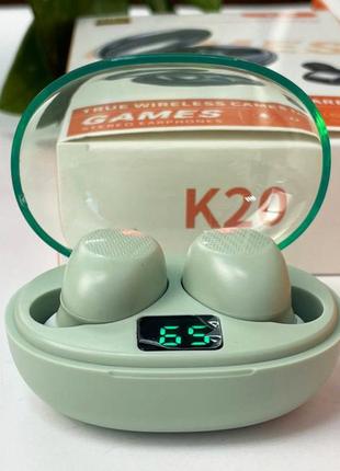 Вакуумні навушники з кейсом, лаконічний дизайн стильний вигляд із мікрофоном earbuds к20 колір зелений