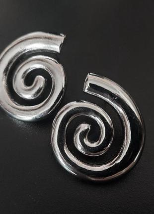 Стильні жіночі сережки біжутерія