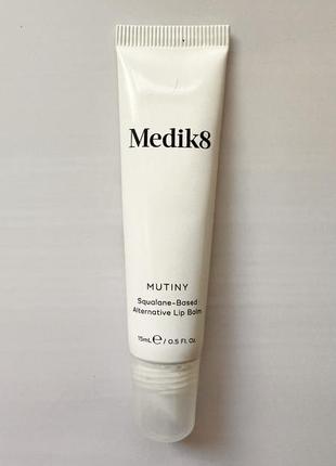 Блиск для губ medik 8