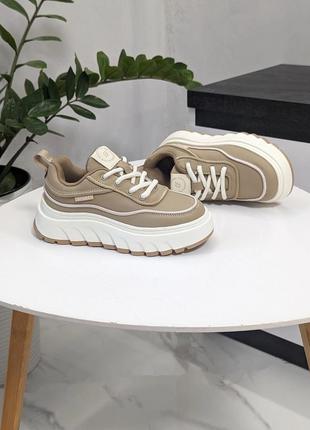 Кроссовки для девочки