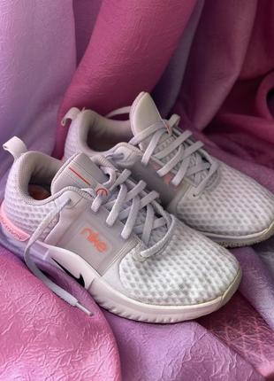 Женские кроссовки nike