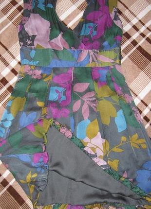 Яскраве плаття з натурального шовку