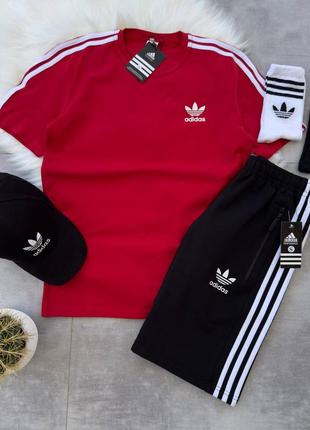 Літній костюм 5в1 набір adidas: футболка, шорти, кепка, шкарпетки 2 пари преміум якість різні кольори