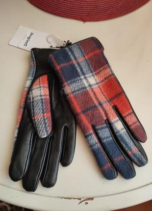 Новые перчатки desigual