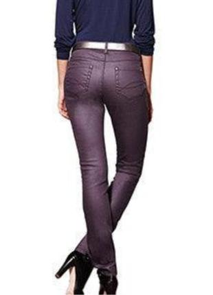 Стильные женские джинсы с напылением slim fit цвет баклажан