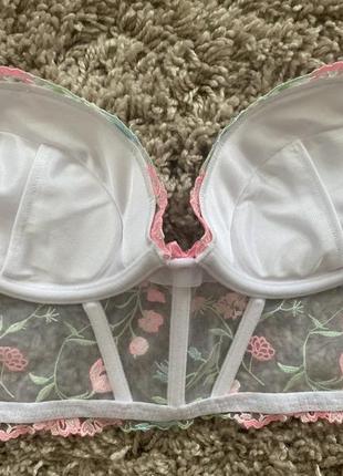 Бюстгальтер censored