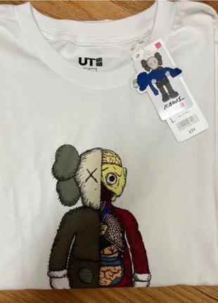 Футболка kaws uniqlo оригінал,2 фото