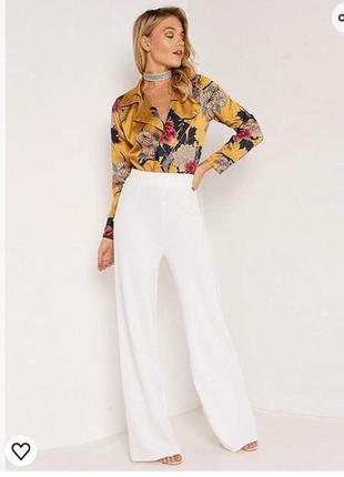 Актуальное атласное боди блуза цветочные мотивы глубокое декольте есть разные оттенки