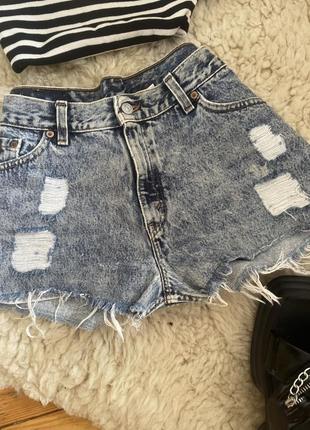 Джинсовые шорты levis