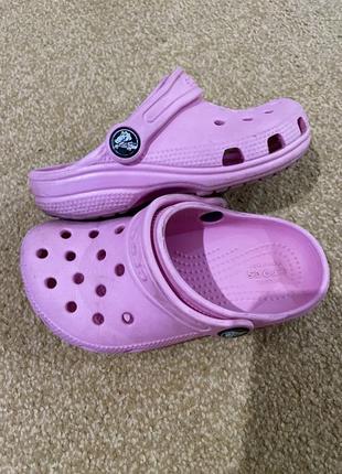 Босоножки саги crocs