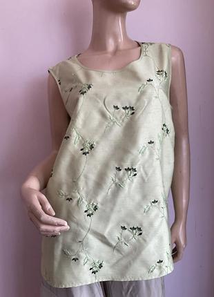 Салатовая изысканная блузка с вышивкой/44/brend hucke