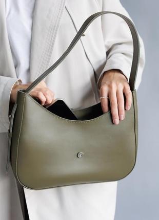 Жіноча сумка-трапеція з натуральної шкіри з легким матовим ефектом кольору хакі4 фото