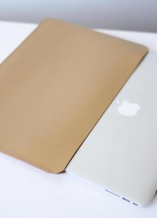 Чехол для macbook  арт. flick из натуральной кожи цвета капучино3 фото