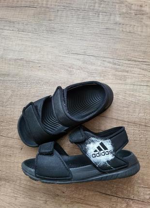 Сандалии на мальчика adidas