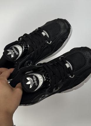 Женские кроссовки adidas mens astir tags white / smb5 фото