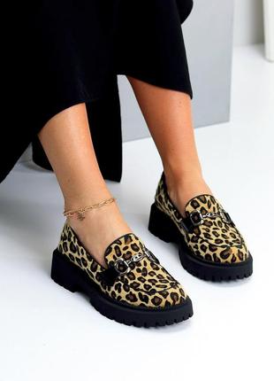 Леопардовые лоферы