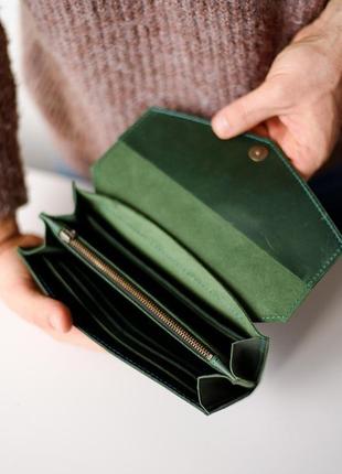 Вместительное портмоне  из натуральной винтажной кожи зеленого цвета2 фото
