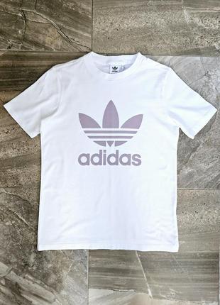 Біла футболка adidas оригінал