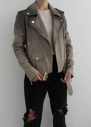 Невероятной красоты куртка-косуха из натуральной кожи armani exchange