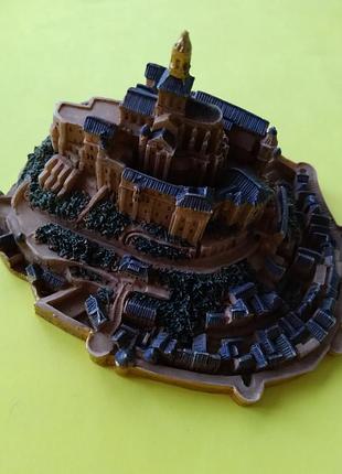 Сувенір-статуетка "макет мон сен-мішель", франція.