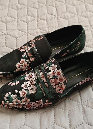 Жаккардовые сатиновые лоферы zara