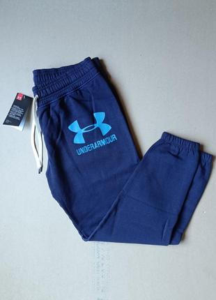 Спортивные штаны джоггеры на флисе женские under armour logo. новые с этикетками оригинал