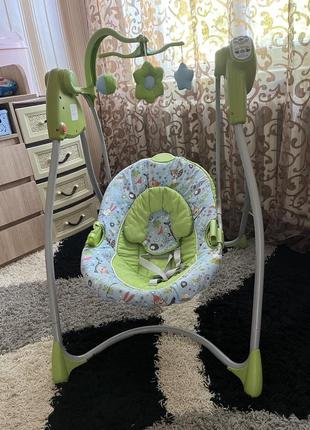 Дитяча гойдалка graco lovin hug
