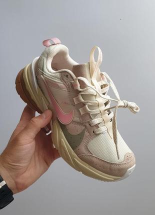 Nike v2k.3 runtekk • beige pink green •
