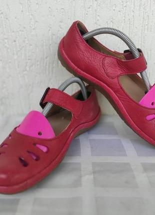 Шкіряні туфлі босоніжки clarks active air р.37