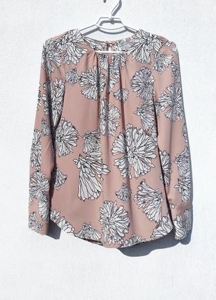 Є акція красивая плотная розовая блуза h&m цветочный принт