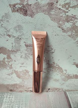 Кремовый хайлайтер charlotte tilbury beauty light wand